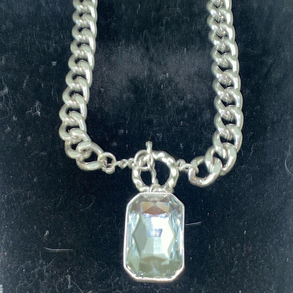 Traci Lynn Bold Chunky Large Silver Tone Necklace - Picture 3 of 8